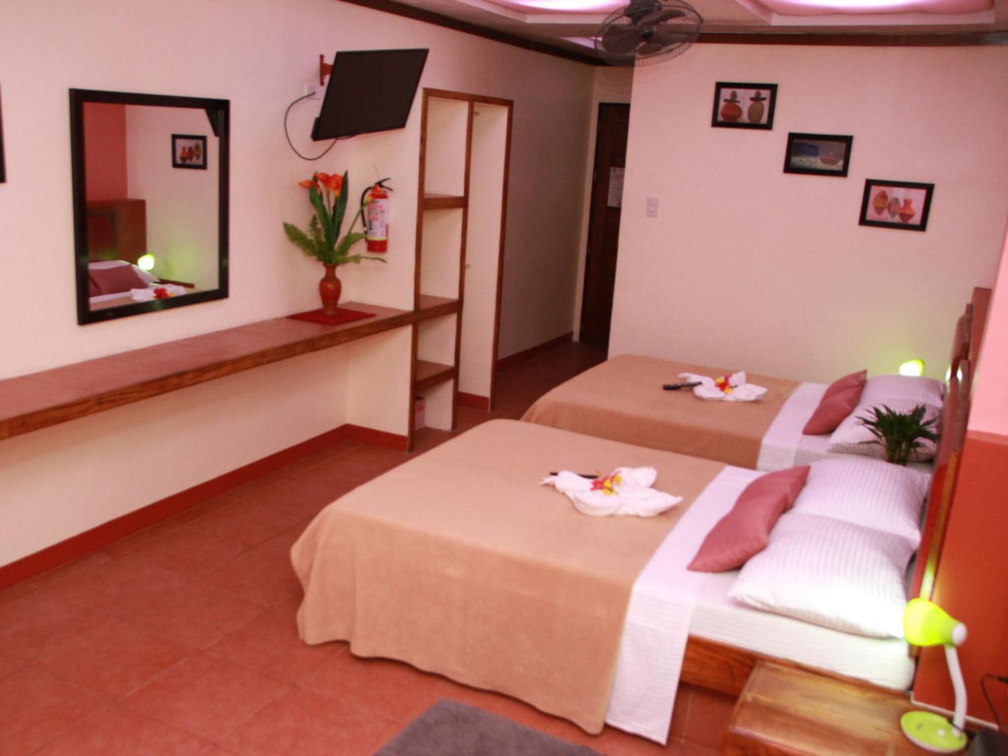 Badladz Beach And Dive Resort Puerto Galera Oda fotoğraf